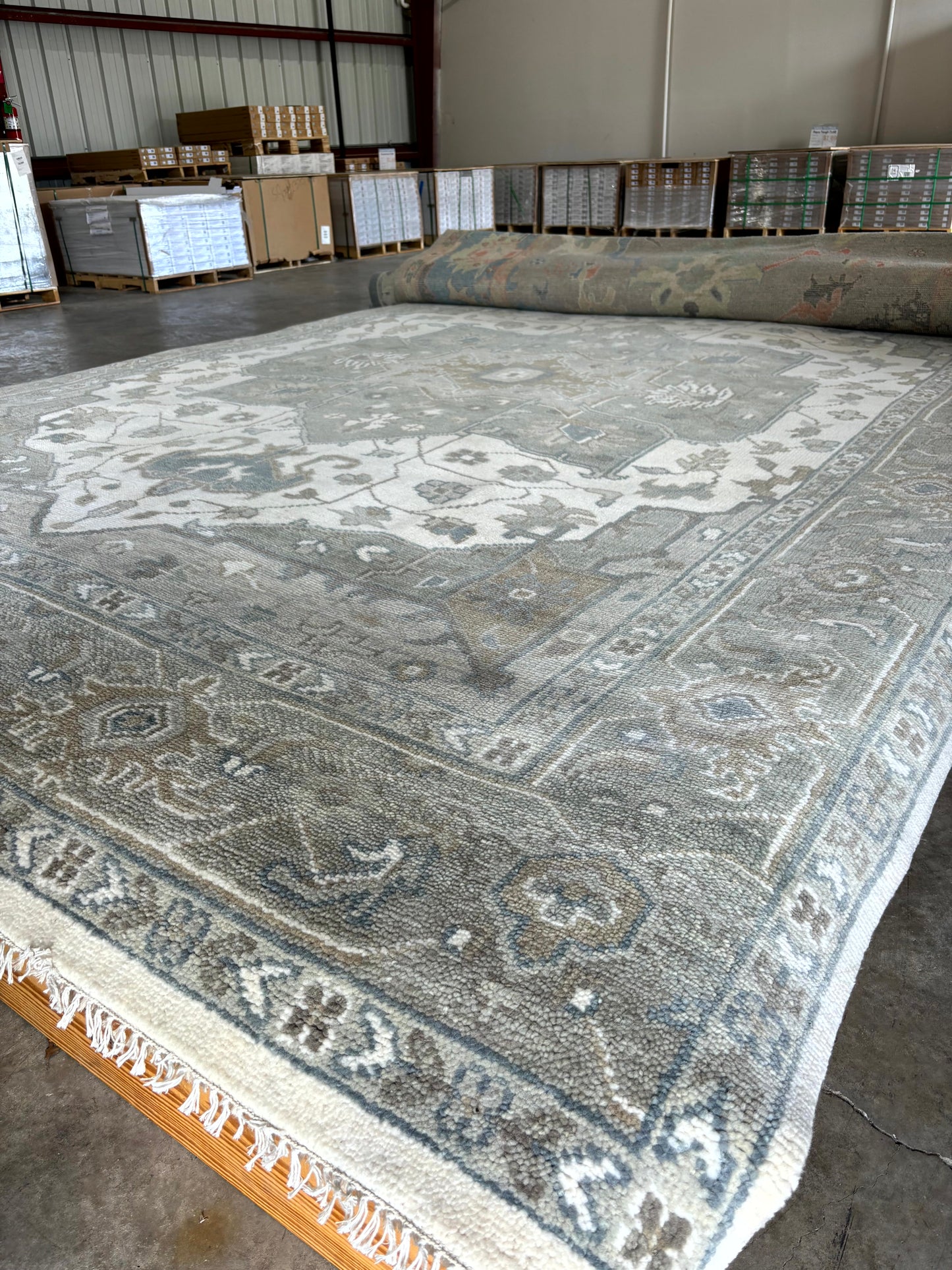Simara 10x14 Gray and Cream Hand-Knotted Serapi Rug