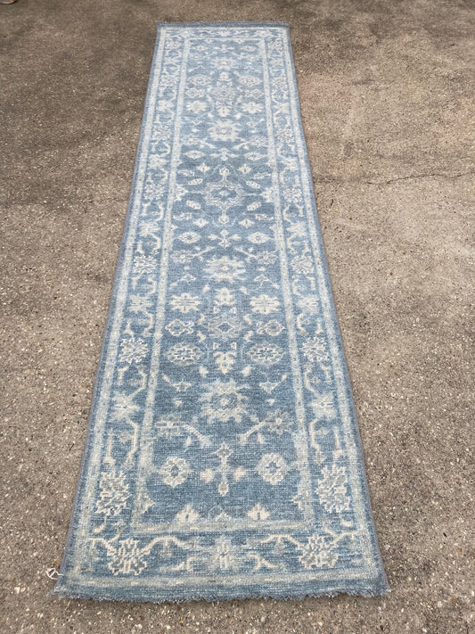 Lagos 10' Blue, Ivory, and Grey Runner