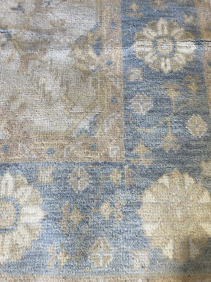 Rita Oushak 6x9 Hand-knotted Rug